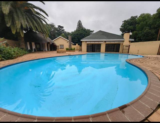 4 BEDROOM HOUSE FOR SALE IN VANDERBIJLPARK SW 5